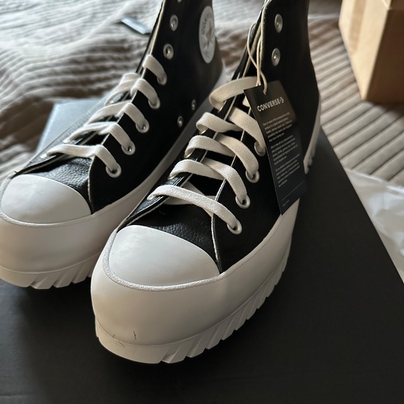 Converse Women's Chuck Taylor All Star Lugged Hi Sneakers - Picture 4 of 8